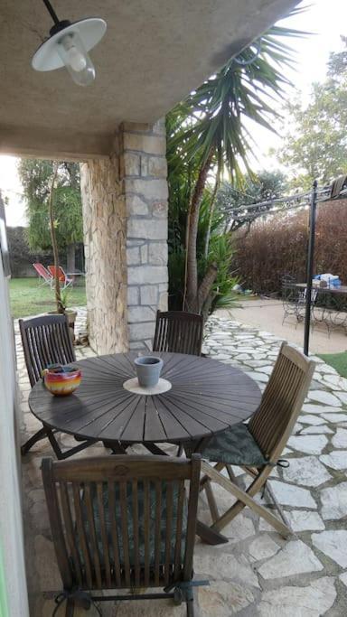 Le 62 Apartment Gemenos Luaran gambar
